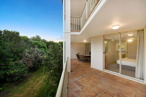 Whale Watch Ocean Beach Resort - Broome Tourism 7