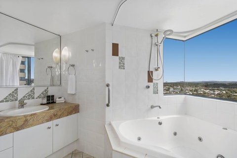 Mantra Mooloolaba Beach - Broome Tourism 24
