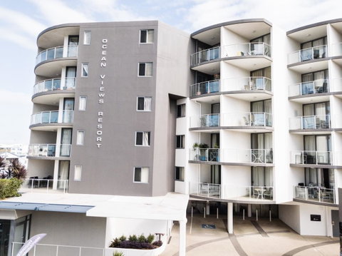 Ocean Views Resort Caloundra - Broome Tourism 4