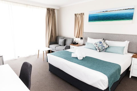 Ocean Views Resort Caloundra - Broome Tourism 25
