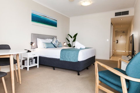 Ocean Views Resort Caloundra - Broome Tourism 12