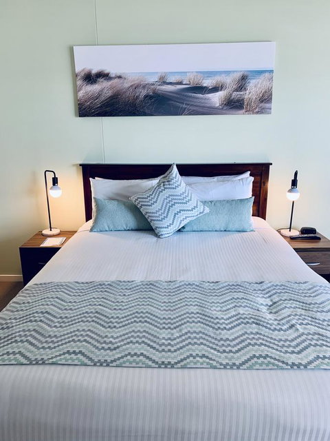 Ocean Views Resort Caloundra - Broome Tourism 13