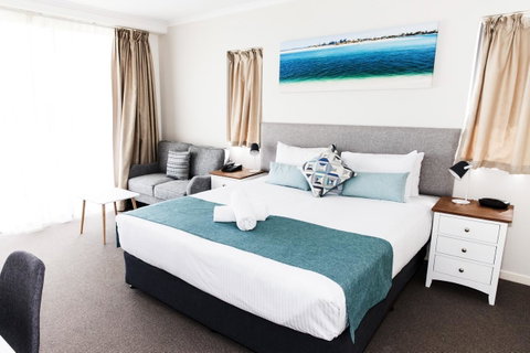 Ocean Views Resort Caloundra - Broome Tourism 26