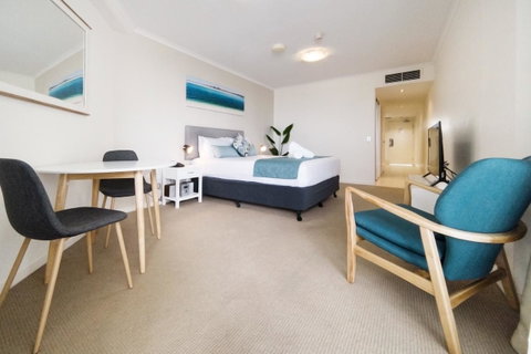 Ocean Views Resort Caloundra - Broome Tourism 24