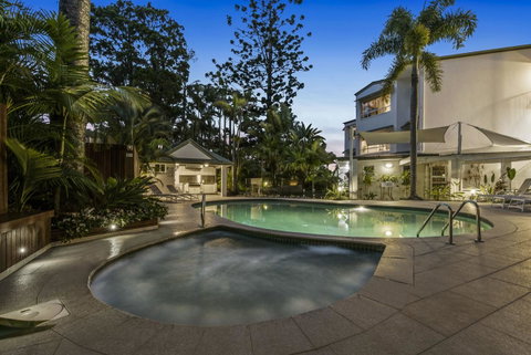 The Lookout Resort Noosa - Broome Tourism 1