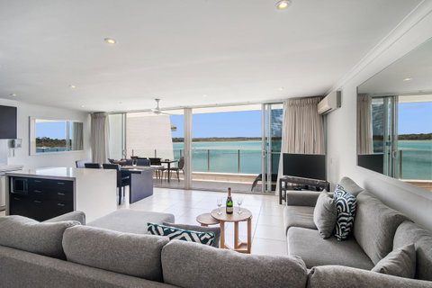 Noosa Harbour Resort - Broome Tourism 34