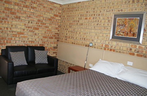Clermont Country Motor Inn - Broome Tourism 6