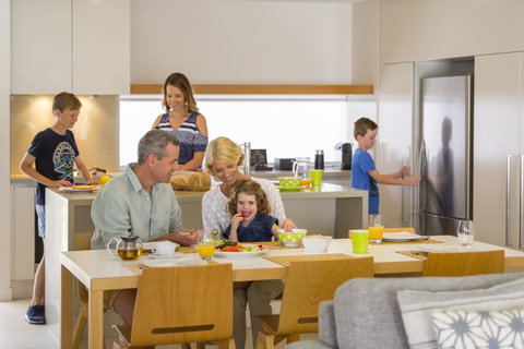 RACV Noosa Resort - Broome Tourism 9