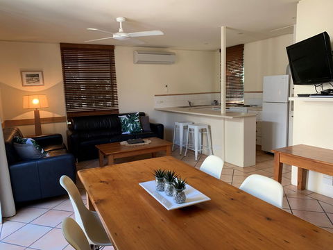 The Hastings Beach Houses - Broome Tourism 13