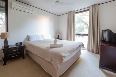 The Hastings Beach Houses - Broome Tourism 14