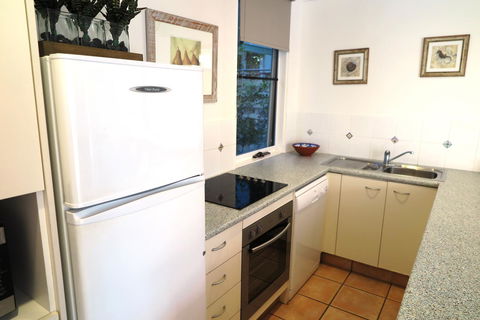 The Hastings Beach Houses - Broome Tourism 40