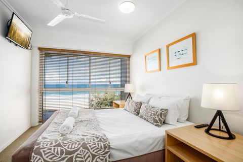 Rolling Surf Resort - Broome Tourism 12