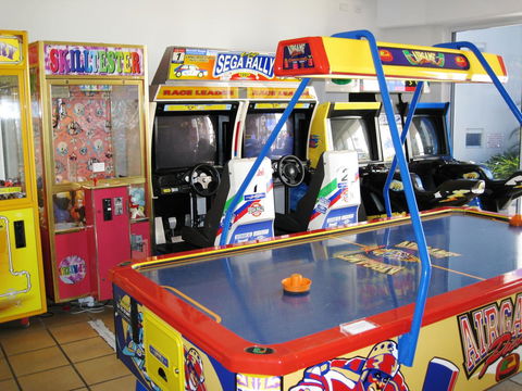 Rolling Surf Resort - Broome Tourism 34