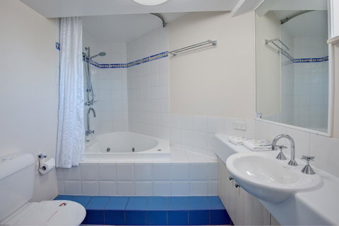 Nautilus Resort Mooloolaba - Broome Tourism 32