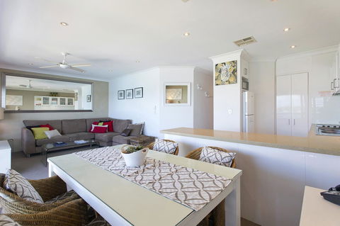 Noosa Shores Resort - Broome Tourism 23