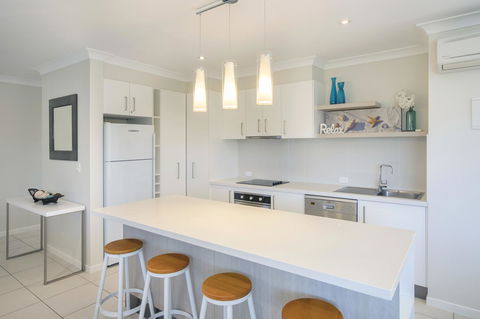 Noosa Shores Resort - Broome Tourism 17