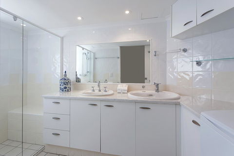 Noosa Shores Resort - Broome Tourism 8
