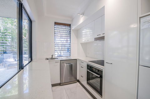 Bella Casa Noosa - Broome Tourism 4