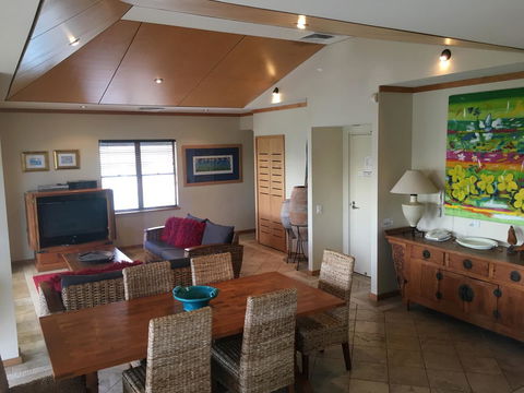 Bella Casa Noosa - Broome Tourism 40