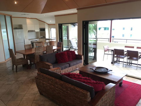Bella Casa Noosa - Broome Tourism 35