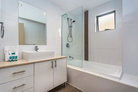 Redvue Holiday Apartments - Broome Tourism 12