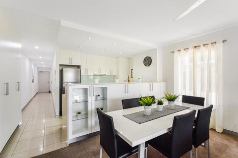 Redvue Holiday Apartments - Broome Tourism 4
