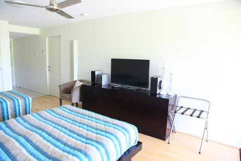 Agnes Water Beach Club - Broome Tourism 14