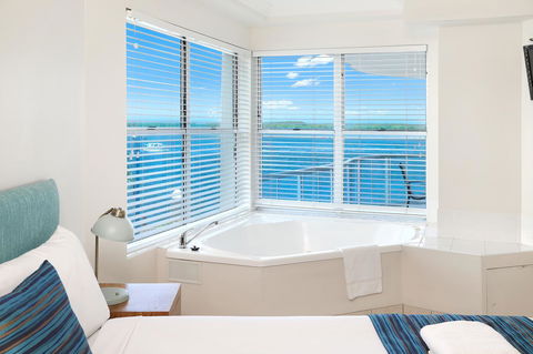 Watermark Resort Caloundra - Broome Tourism 33