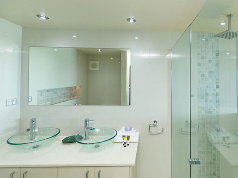 Beach Lodges - Broome Tourism 8