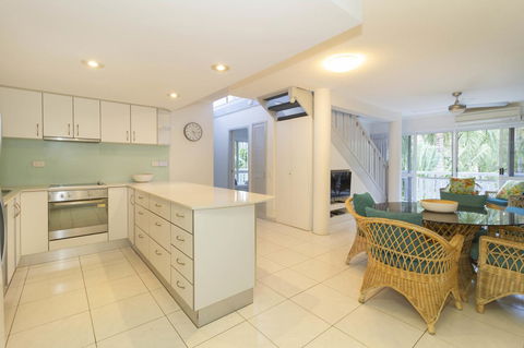 The White House Port Douglas - Broome Tourism 23