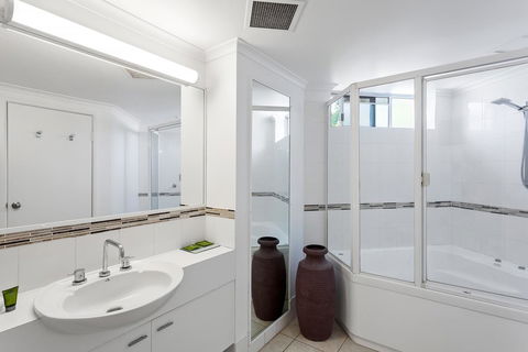 Noosa Tropicana - Broome Tourism 39