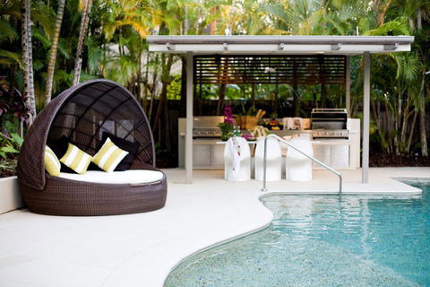 Noosa Tropicana - Broome Tourism 0