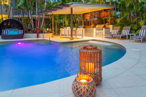 Noosa Tropicana - Broome Tourism 1