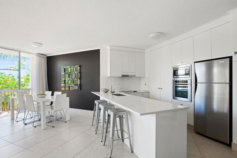 Noosa Tropicana - Broome Tourism 9