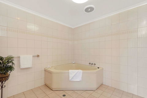 Econo Lodge Toowoomba Motel & Events Centre - Broome Tourism 21