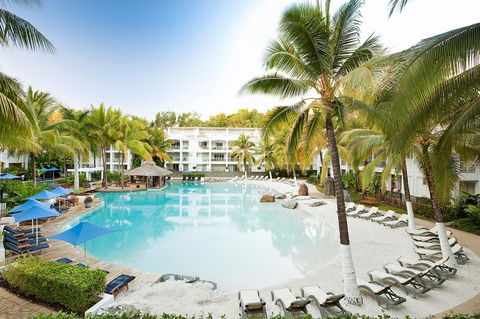 Palm Cove Paradise - Couples Spa Beach Getaway - Broome Tourism 1