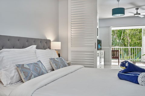 Palm Cove Paradise - Couples Spa Beach Getaway - Broome Tourism 7