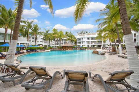 Palm Cove Paradise - Couples Spa Beach Getaway - Broome Tourism 15