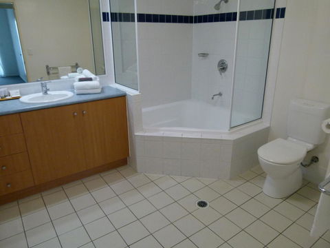 Madison Ocean Breeze Apartments - Broome Tourism 33