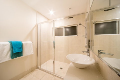 Whitsunday Luxury Homes - Broome Tourism 20