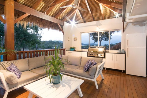 Whitsunday Luxury Homes - Broome Tourism 2