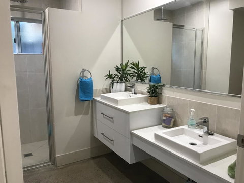 Whitsunday Luxury Homes - Broome Tourism 13