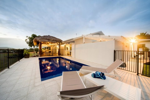 Whitsunday Luxury Homes - Broome Tourism 3