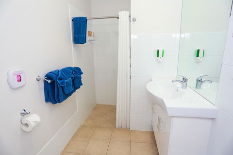 Port Douglas Motel - Broome Tourism 13