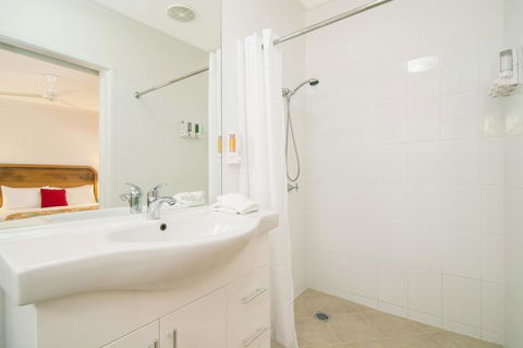 Port Douglas Motel - Broome Tourism 39