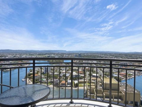 Beach Stay - Ocean & Riverview Resort Chevron Renaissance Central Surfers Paradise - Broome Tourism 14