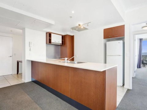 Beach Stay - Ocean & Riverview Resort Chevron Renaissance Central Surfers Paradise - Broome Tourism 11