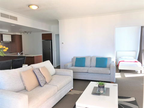 Beach Stay - Ocean & Riverview Resort Chevron Renaissance Central Surfers Paradise - Broome Tourism 19