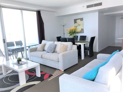 Beach Stay - Ocean & Riverview Resort Chevron Renaissance Central Surfers Paradise - Broome Tourism 18
