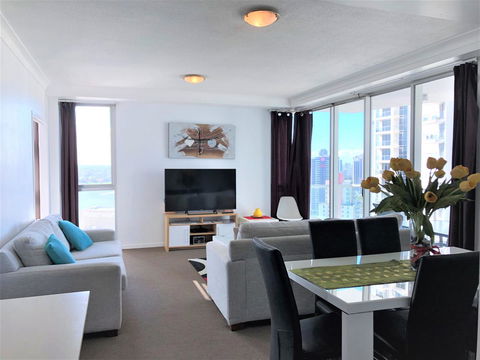 Beach Stay - Ocean & Riverview Resort Chevron Renaissance Central Surfers Paradise - Broome Tourism 17